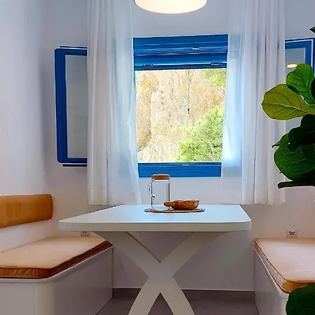 Meraki Beachfront *