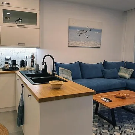 Meraki Beachfront *
