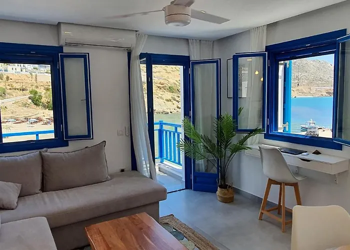 Meraki Beachfront Case de vacanță Foiníkion